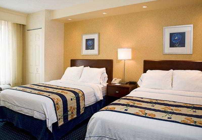 Springhill Suites Detroit Southfield Buitenkant foto