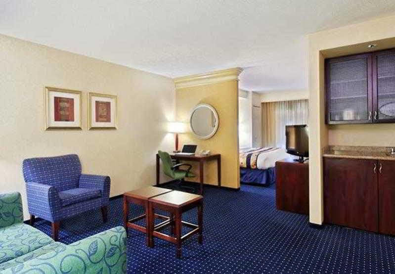 Springhill Suites Detroit Southfield Buitenkant foto